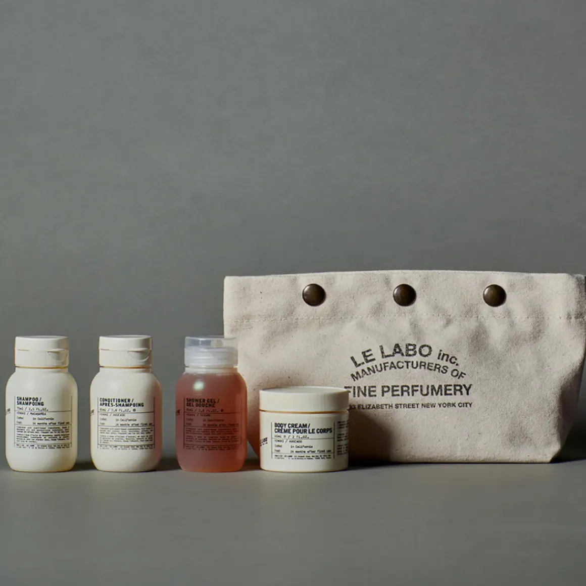 TRAVEL SET